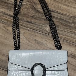 Women’s Purse White Faux Alligator Leather with Metal Mermaid Horseshoe Clasp