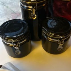 Kitchen containers