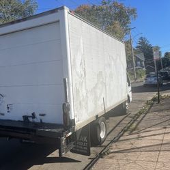 14 Ft Box Truck With Lift gate 