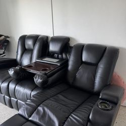 Couch Black 