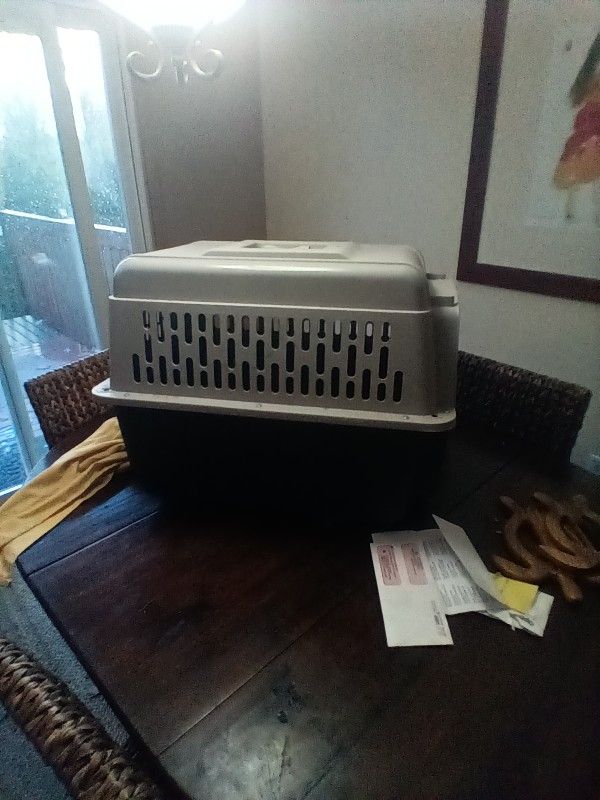 Dog Crate Medium Size