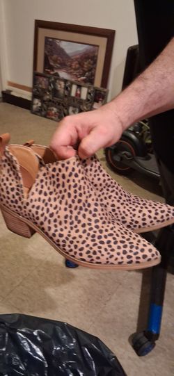 Black and brown  shoes,size 9