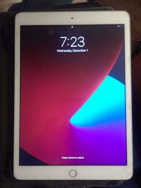 $200 Like New IPad 7