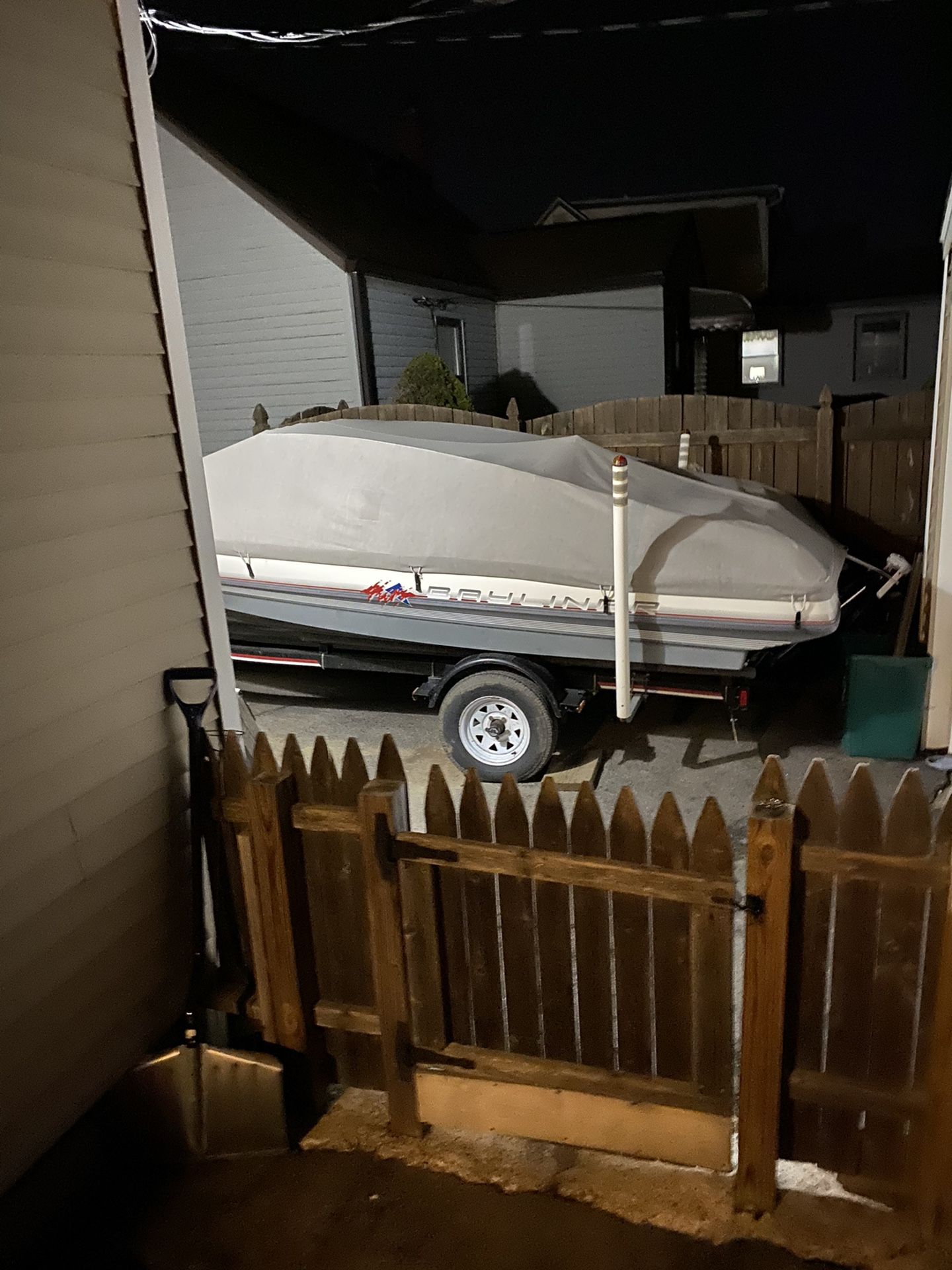 1990 bayliner Capri bowrider 1750