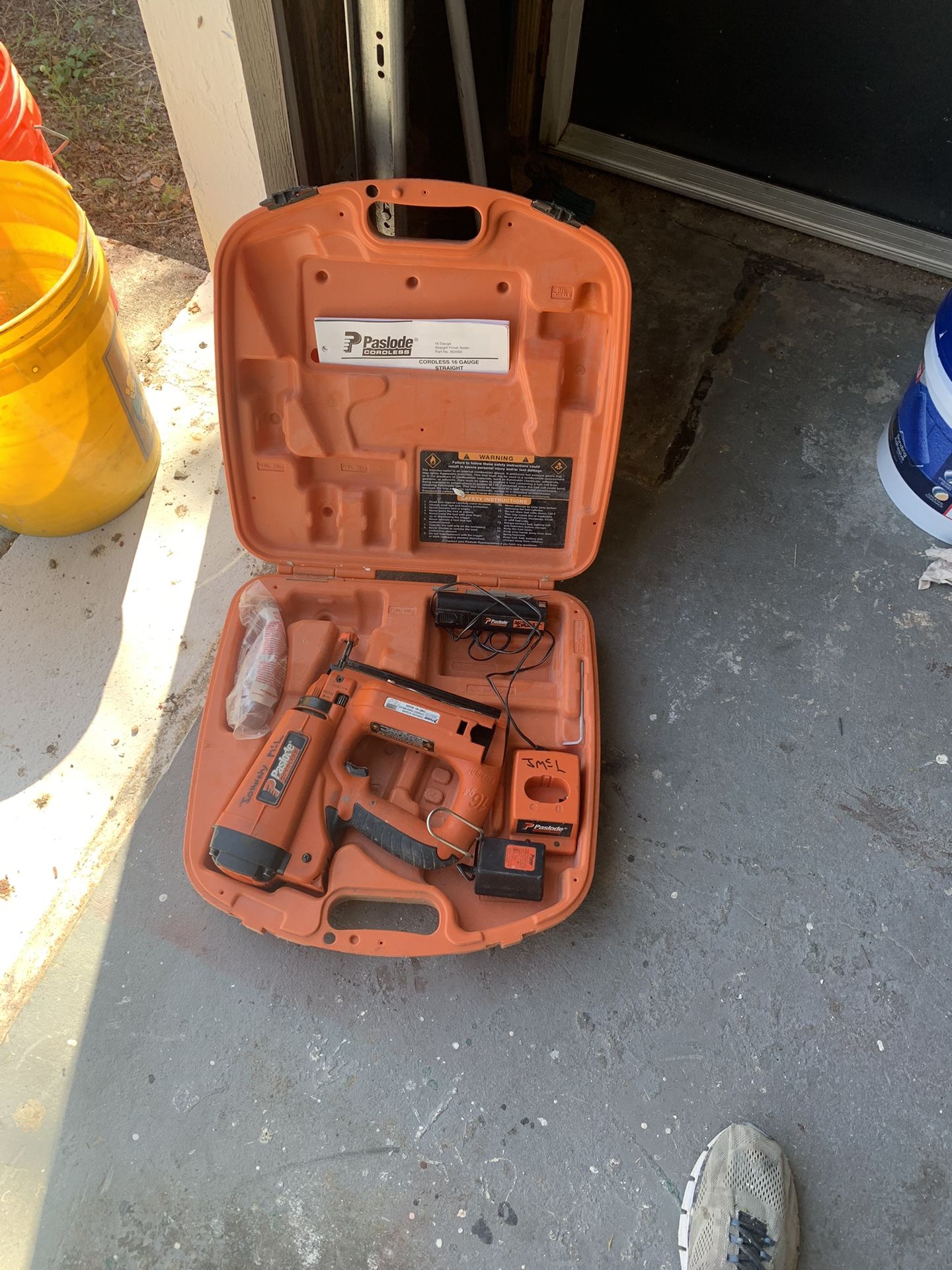 Paslode Gas Nail Gun