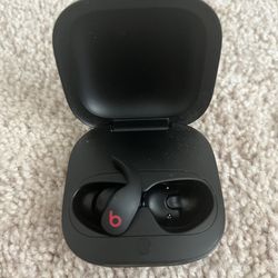 Beats Fit Pro Noise Cancelling Earbuds Case + Left Earbud 