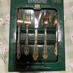 Hampton Silver Smiths Gold Series 20 Piece Silverware 