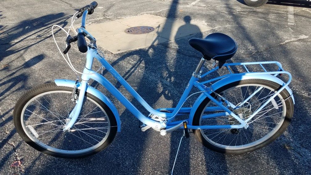 Brand New Girls Step Through Bite