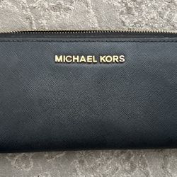 Lightly Used Michael Kors Wallet