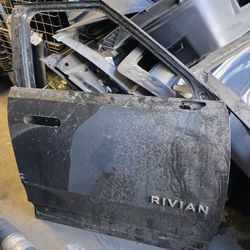 RIVIAN R1T R1S DOOR RIGHT PASSENGER FRONT 2020 2021 2022 2023 2024 OEM