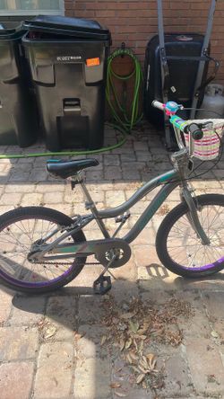 Schwinn girls bike