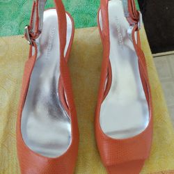 BANANA REPUBLIC SHOES WOMEN  SIZE 6