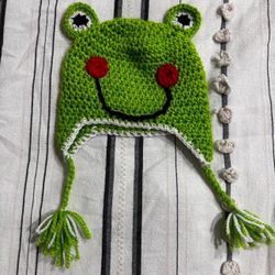Super cute crochet frog hat for kids 