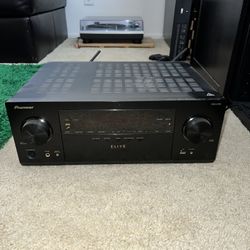 Pioneer Elite VSX-LX101 receiver 