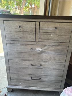 Dresser Set
