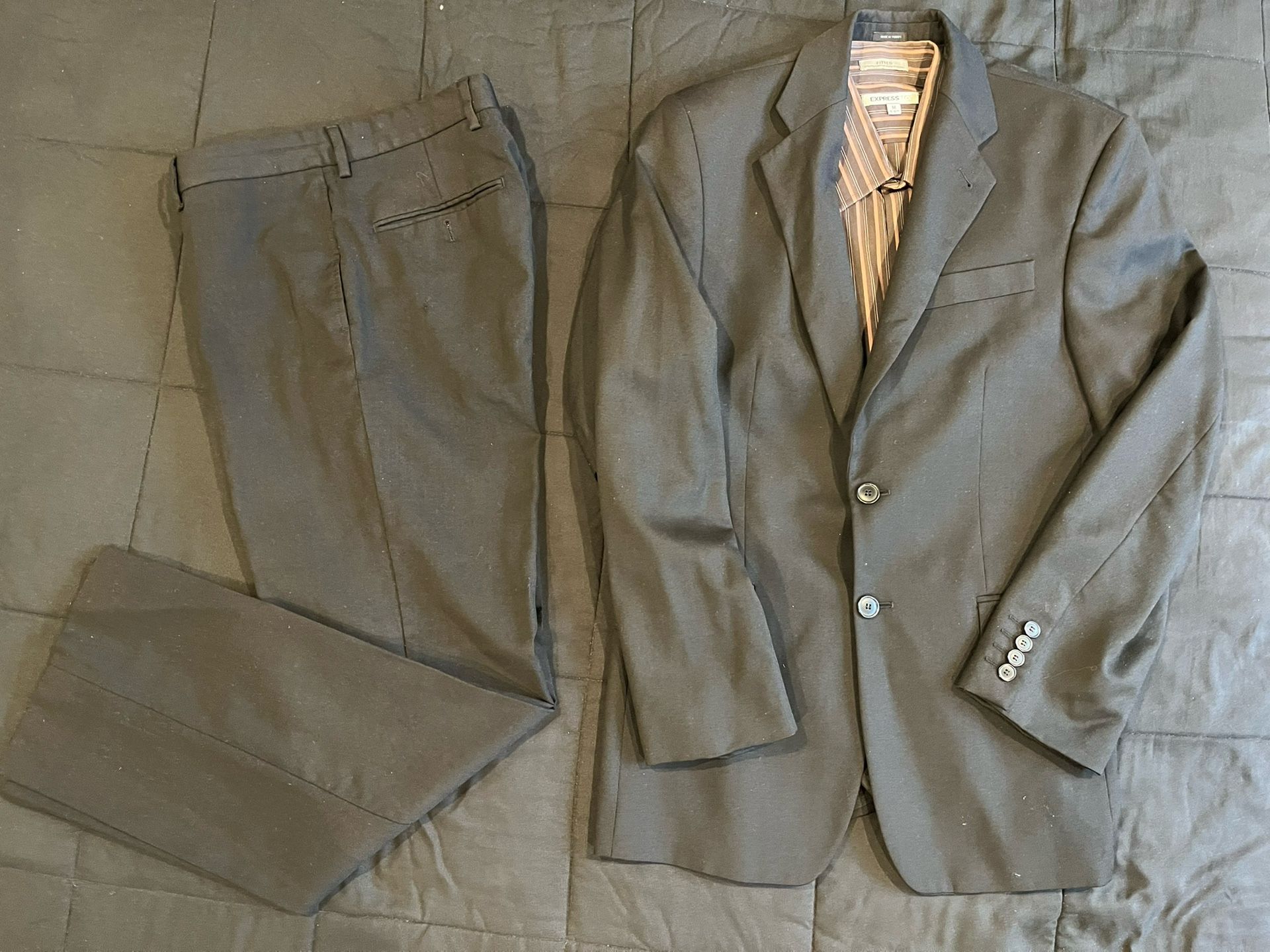 Express Design Studio Men’s Black Suit 38S Jacket 30x30 Pants Assorted Medium Dress Shirts