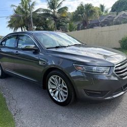 2018 Ford Taurus