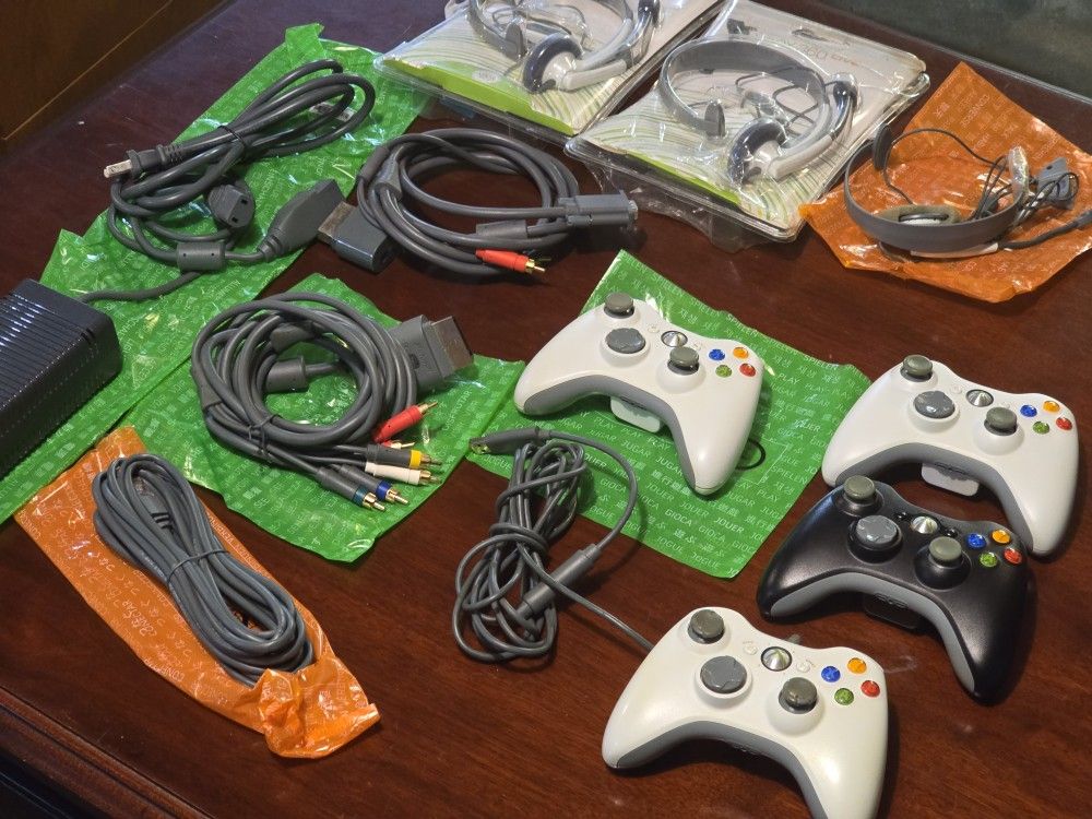 Microsoft Xbox 360 Open Box Bundle: 4x Controllers, LT3 Firmware Mod, Many Accessories