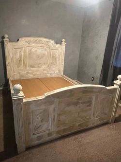 Distressed cream/white wooden storage bed Queen size ($180 OBO)