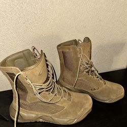 Brand new Oakley boots