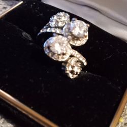 Ring. Size 5 Small Ring.