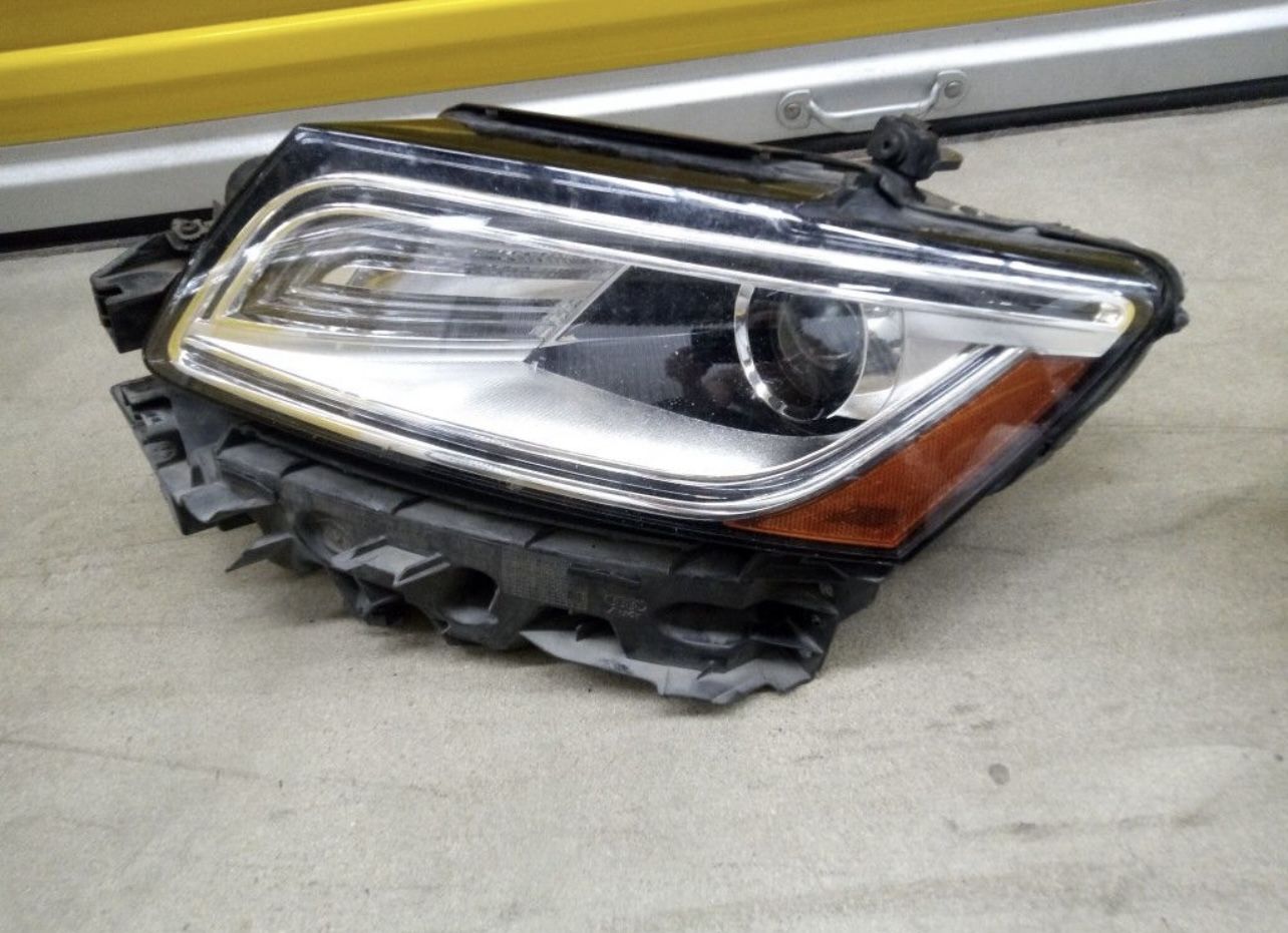 2013 - 2017 AUDI Q5 LEFT DRIVER SIDE XENON HID HEADLIGHT LAMP OEM * COMPLETE *