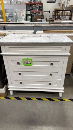 SALE VANITY WHITE 36"