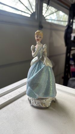 Vintage Disney princesses porcelain