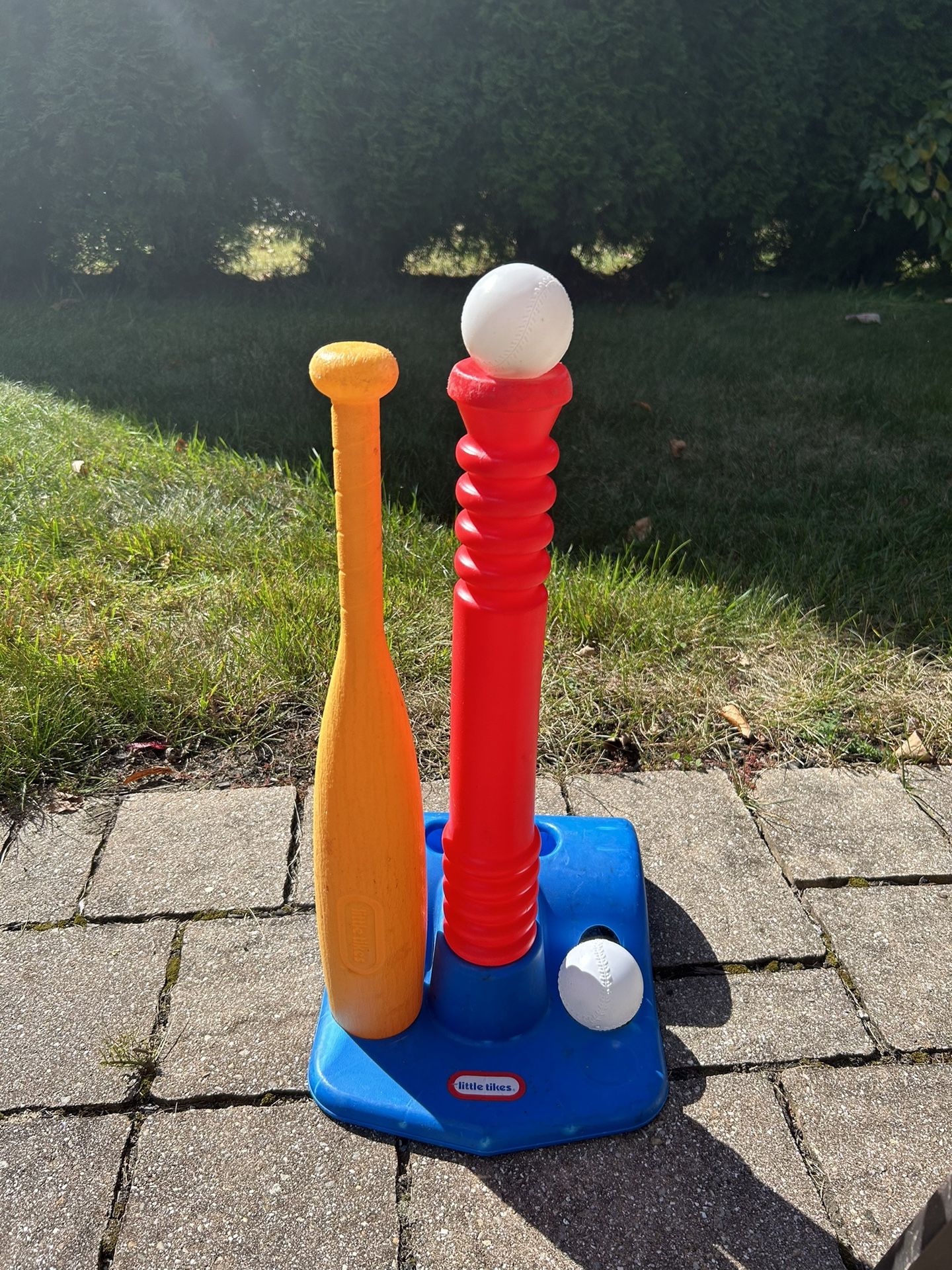 Little Tikes Baseball Tee With Bat And 2 Balls