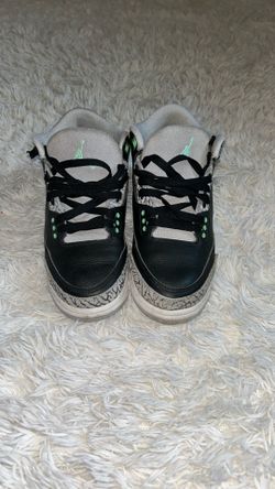 Air Jordan 3 Retro Pine Green Colorway