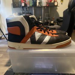 LV Size 14 Louis Vuitton 