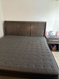 Moving sale