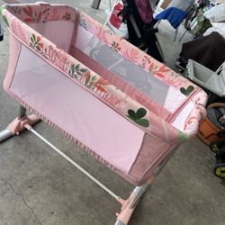 Costway Folding Baby Bassinet Bedside Sleeper