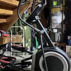 Like New Pro-form Elliptical 