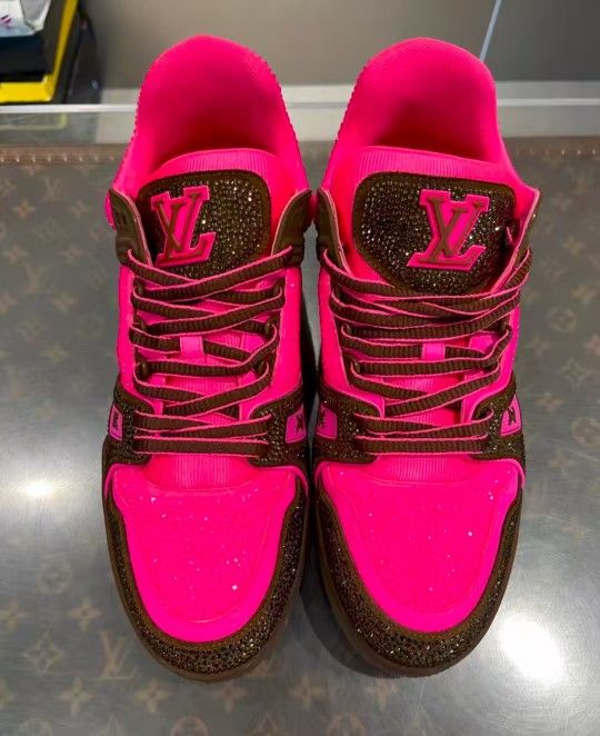 Louis Vuitton trainer in pink brown