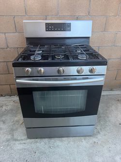 Estufa Samsung de Gas 30” – 5 Quemadores – Acero Inoxidable