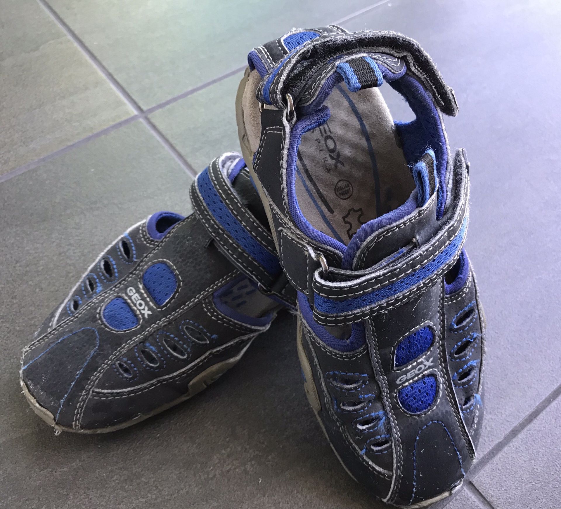 Geox Respira Water Shoes - Kids size 31