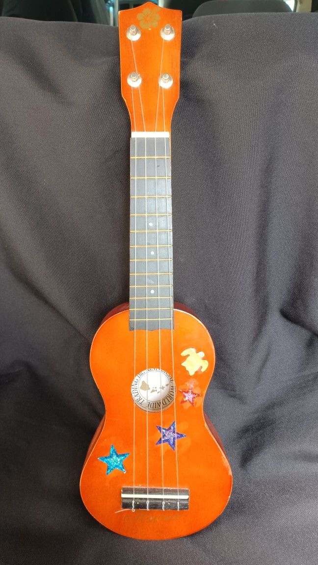 Universal Ukulele soprano Size