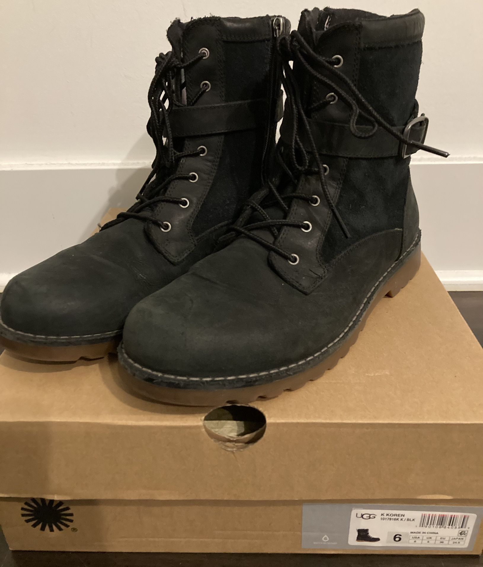 Size 6 Ugg Boots
