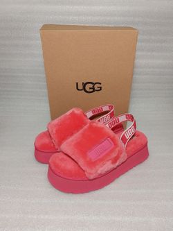 UGG Fur shearling slippers sandals. New in box. Size 9 women's shoes. Authentic.