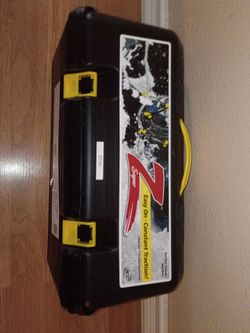 Super Z Snow Tire Chains in Case