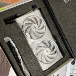 Nvidia MSI RTX 5070 12GB Ventus 2x OC White
