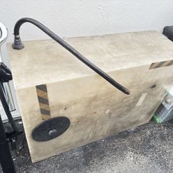 100 Gallon Water Tank 