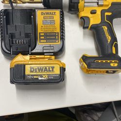 Dewalt 20v Flex Volt  hammer drill  with battery and charge