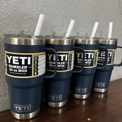 YETI 25oz Rambler Straw Mug 