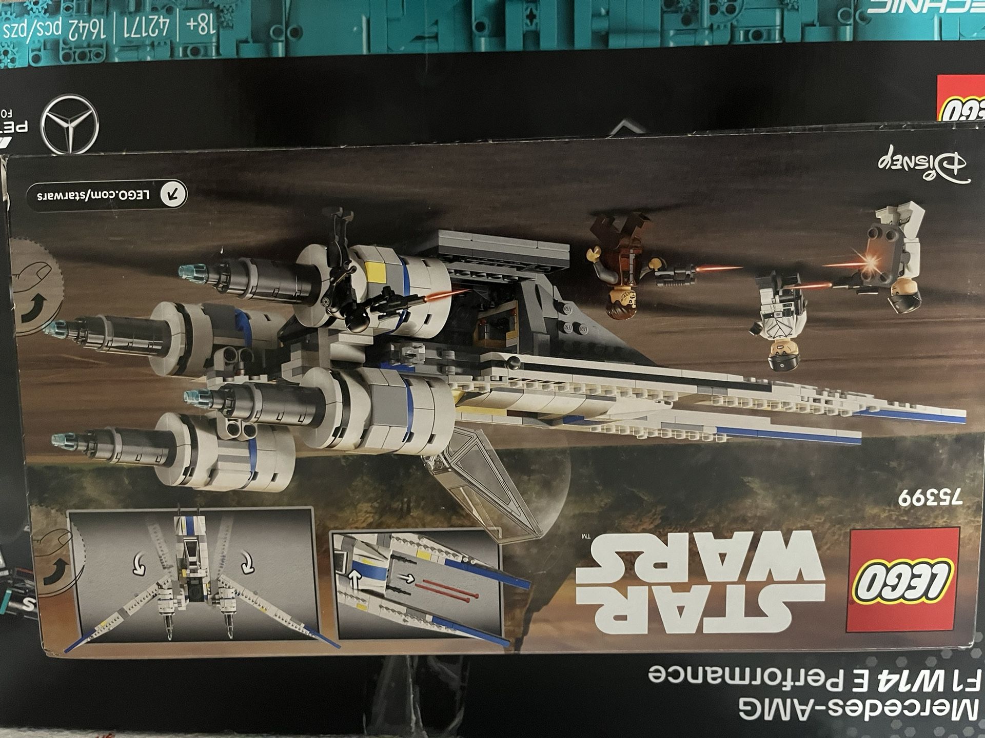 LEGO Star Wars Rebel U-Wing Starfighter