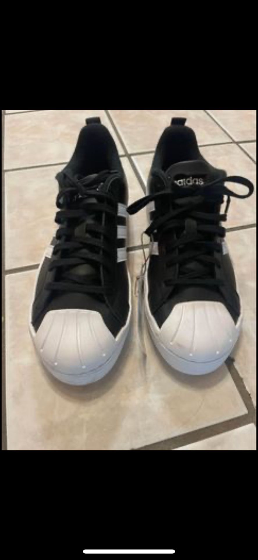 Adidas Sneakers New! Size 7 Boys Or 8 Women’s 