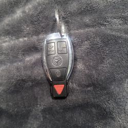 Mercedes Key