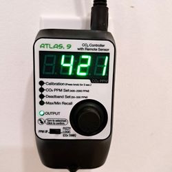 Atlas 9 CO2 Controller with Remote Sensor, Flow Valve & Flow Meter