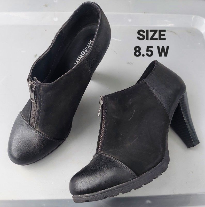 SIZE 8.5 WOMENS SHOES BOOTS (ZAPATOS BOTAS PARA MUJER TALLA 8.5)